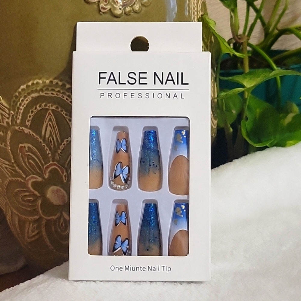 Fake nails